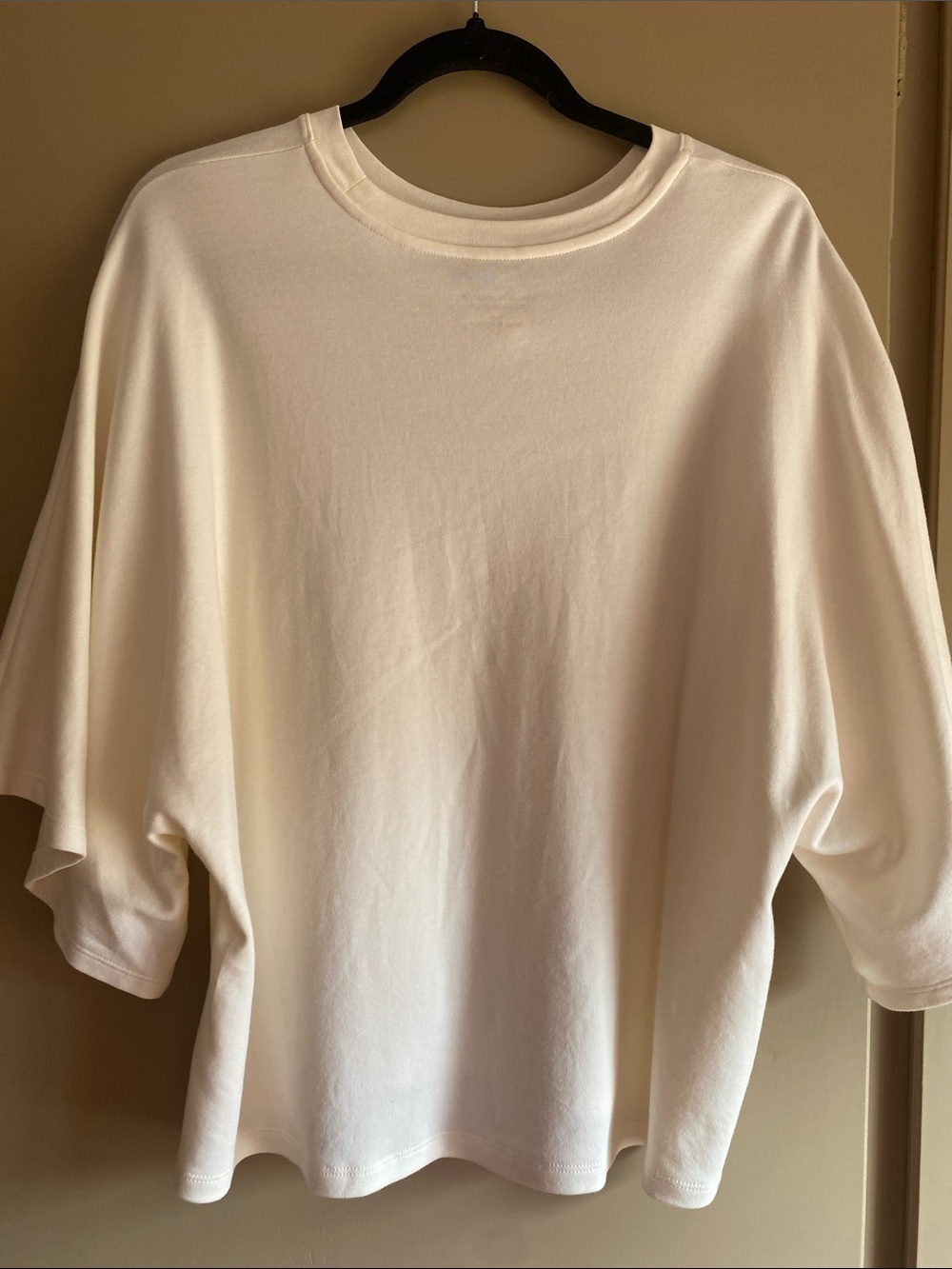 Carla Rockmore Women’s Relaxed Crewneck Top in Cream XL 100% cotton